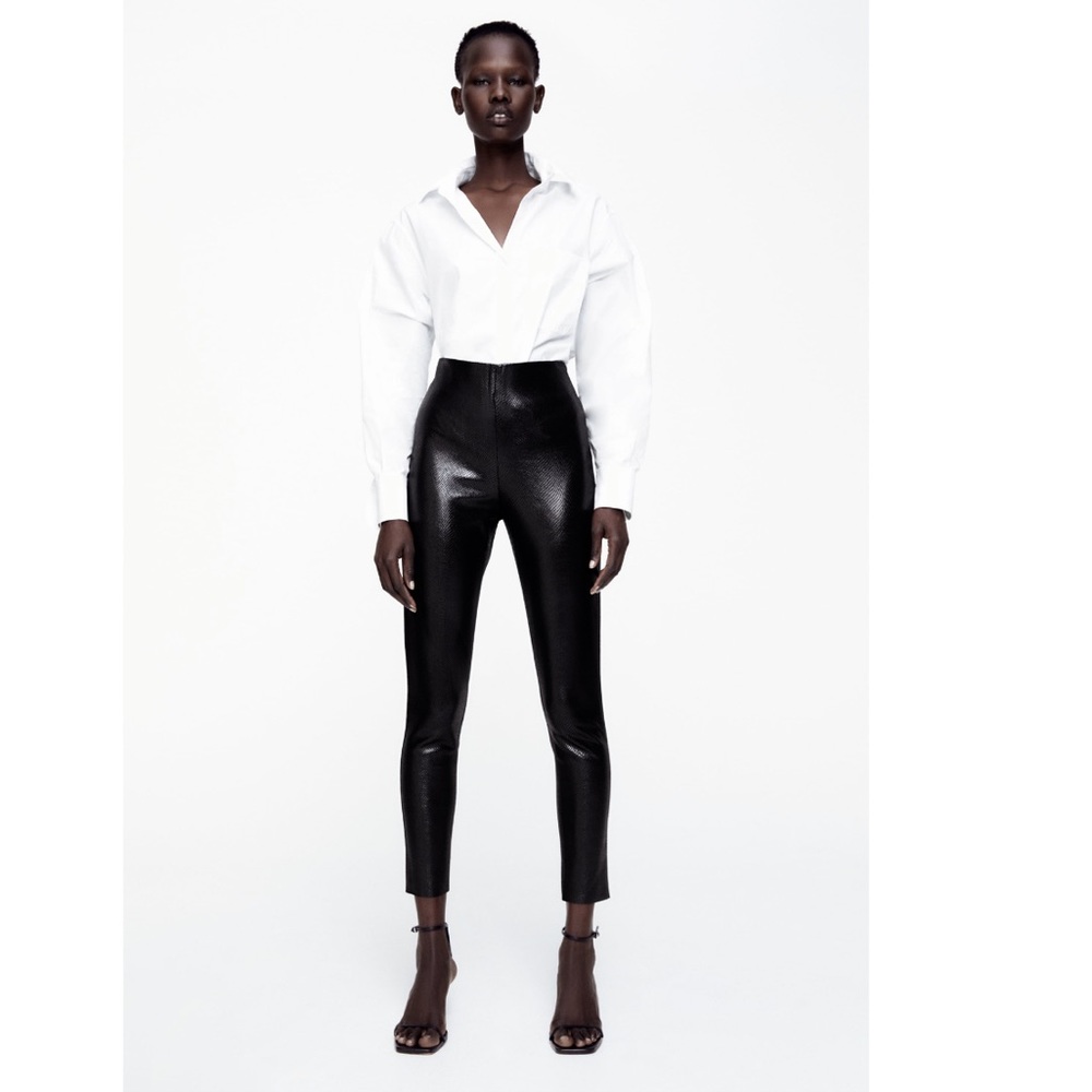 COPY - Zara women Animal Embossed Bonded Leggings 🔥